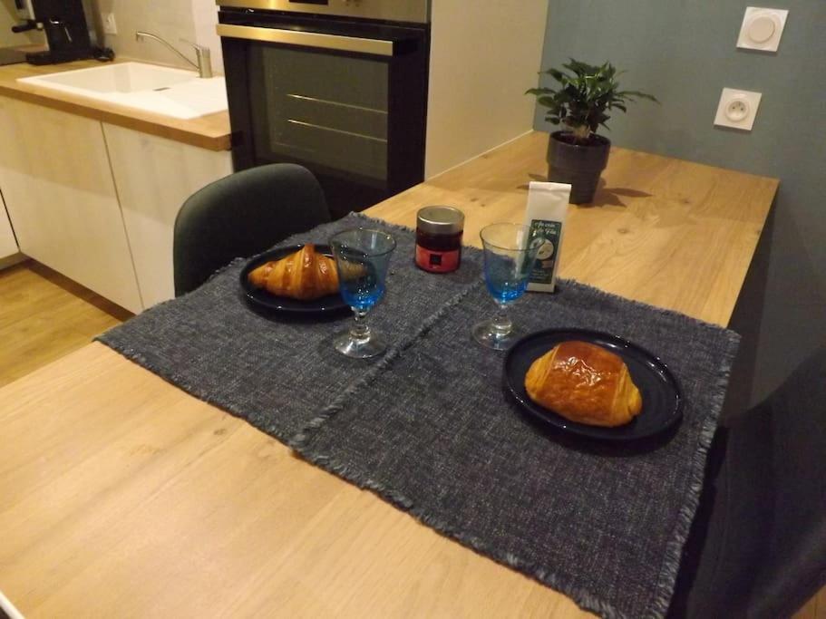 Appartement Cosy Hyper Centre, Tres Tranquille อองเชร์ ภายนอก รูปภาพ